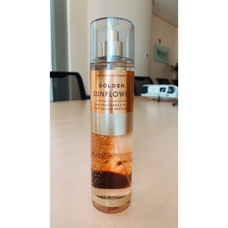 Xịt thơm Bath & Body Works mùi Golden Sunflower (Like New)