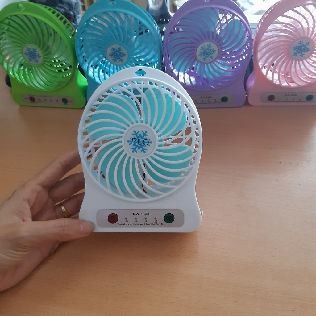 Quạt tích điện mini 3 tốc độ có đèn