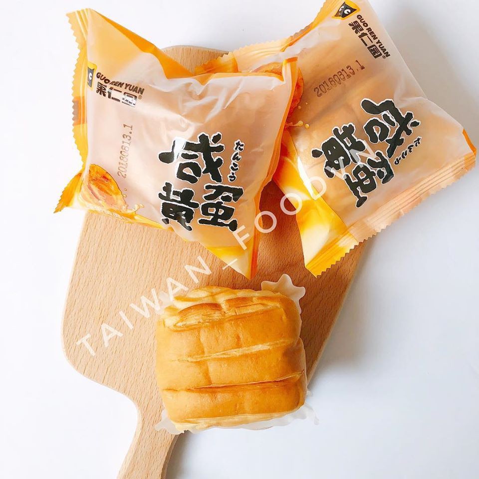 (Date: 06 tháng) [ BÁNH MỀM, NGON TUYỆT VỜI ] 01 cái x 55gr Bánh Mì nhân lòng đỏ trứng muối Đài Loan.