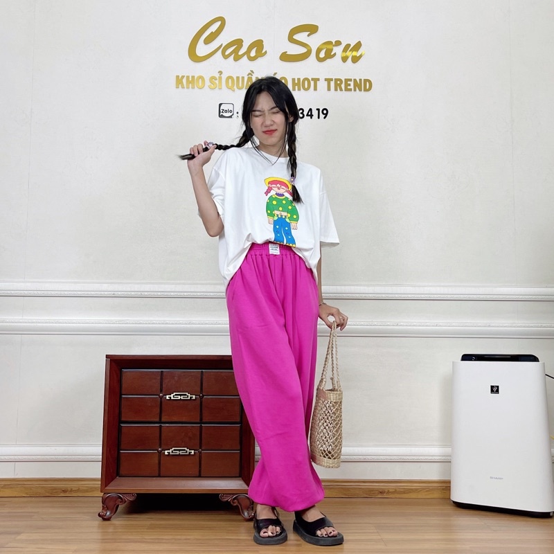 Set bộ áo thun from rộng in hoạ tiết kết hợp cùng quần hồng ống bó