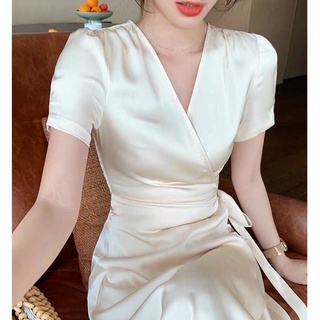 Đầm lụa satin xẻ tà đắp chéo phong cách Hàn Quốc siêu xinh