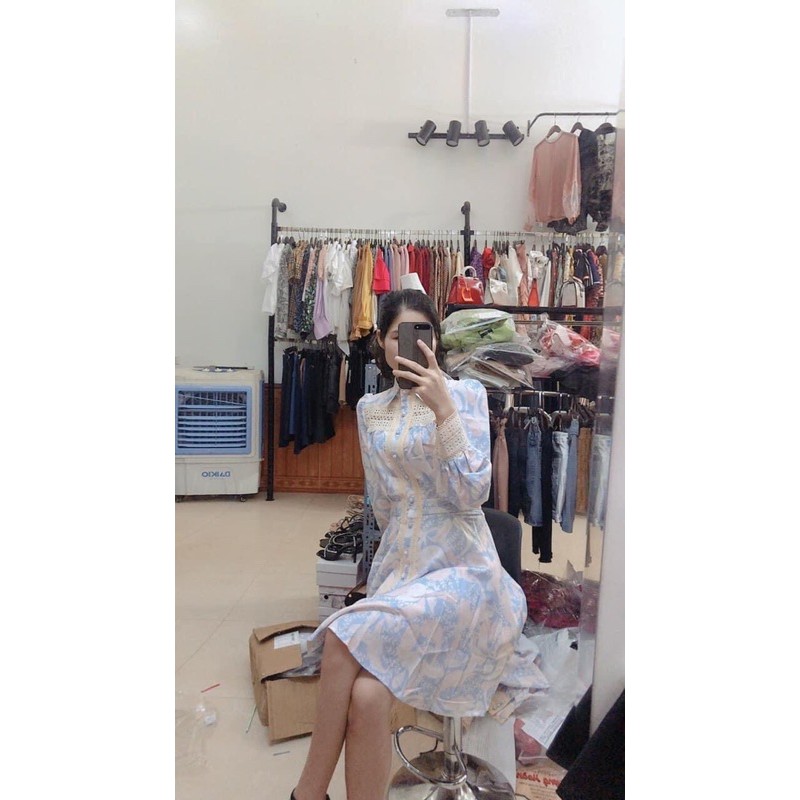 Váy Hoàng Anh sang chảnh