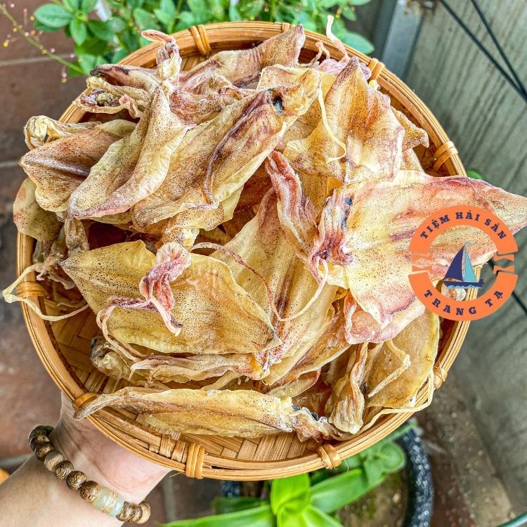 [1 Con] Mực Khô Câu Mini Như Hình 🍀 FREESHIP 🍀 Mực Khô Phơi Nắng Biển Dày Mình, Ngọt Thịt Chuẩn Loại Ngon | BigBuy360 - bigbuy360.vn