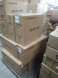 Đèn năng lượng mặt trời 50W