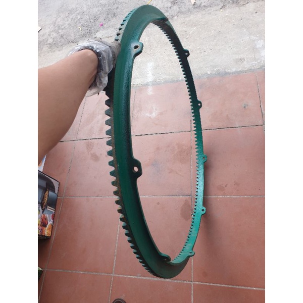 Bánh răng vanh máy trộn 135 răng 9 lỗ ốc vanh 91,5cm