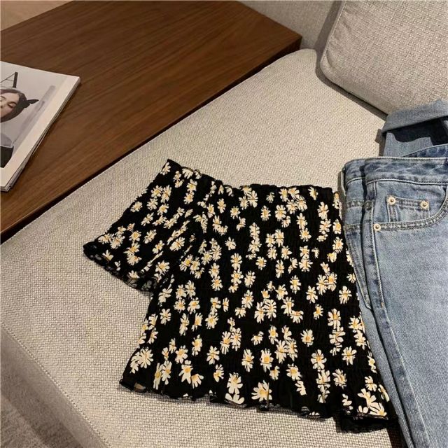(SẴN) Áo trễ vai hoa cúc croptop