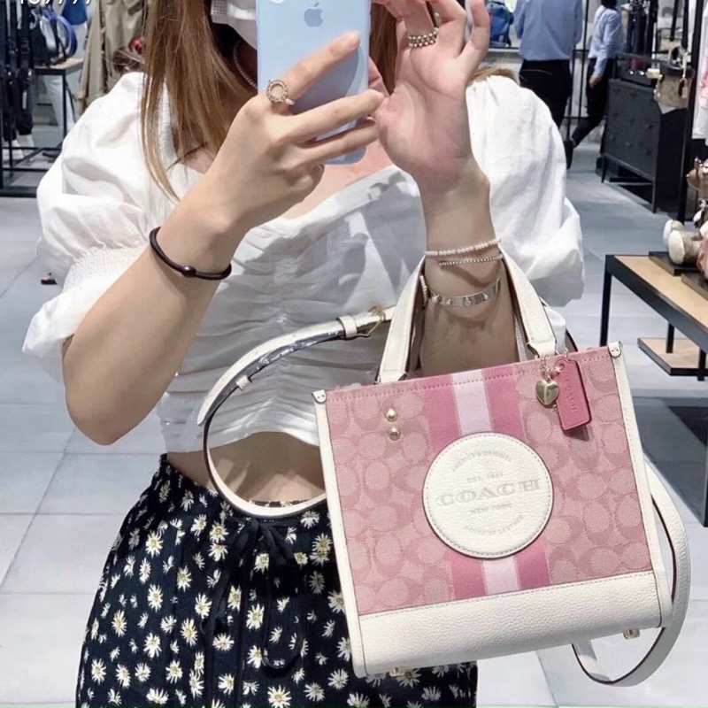 Túi xách nữ Coach màu hồng siêu đẹp, size to rộng rãi