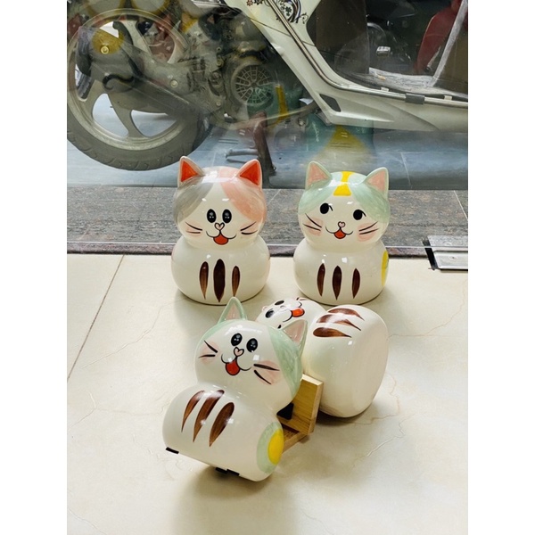 Con giống tiết kiệm hình chú mèo máy dễ thương, mèo Neko gốm Bát Tràng