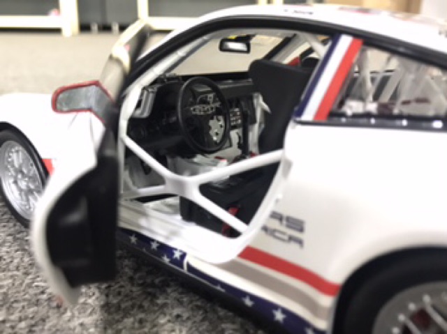 Xe Mô Hình PORSCHE 911 GT3 CUP  - Tỉ lệ : 1:18  - Hãng sản xuất : Welly bản đặc biệt