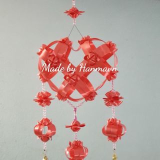 Chuông gió handmade từ ruy băng hình trái tim