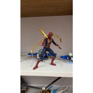 mô hình shf spider man iw real