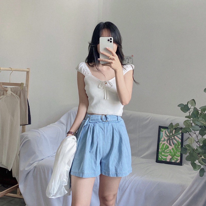 Set Áo sơ mi trắng voan mỏng form rộng + áo thun trắng croptop nhún ngực + quần short jeans cạp chun mài xanh sáng