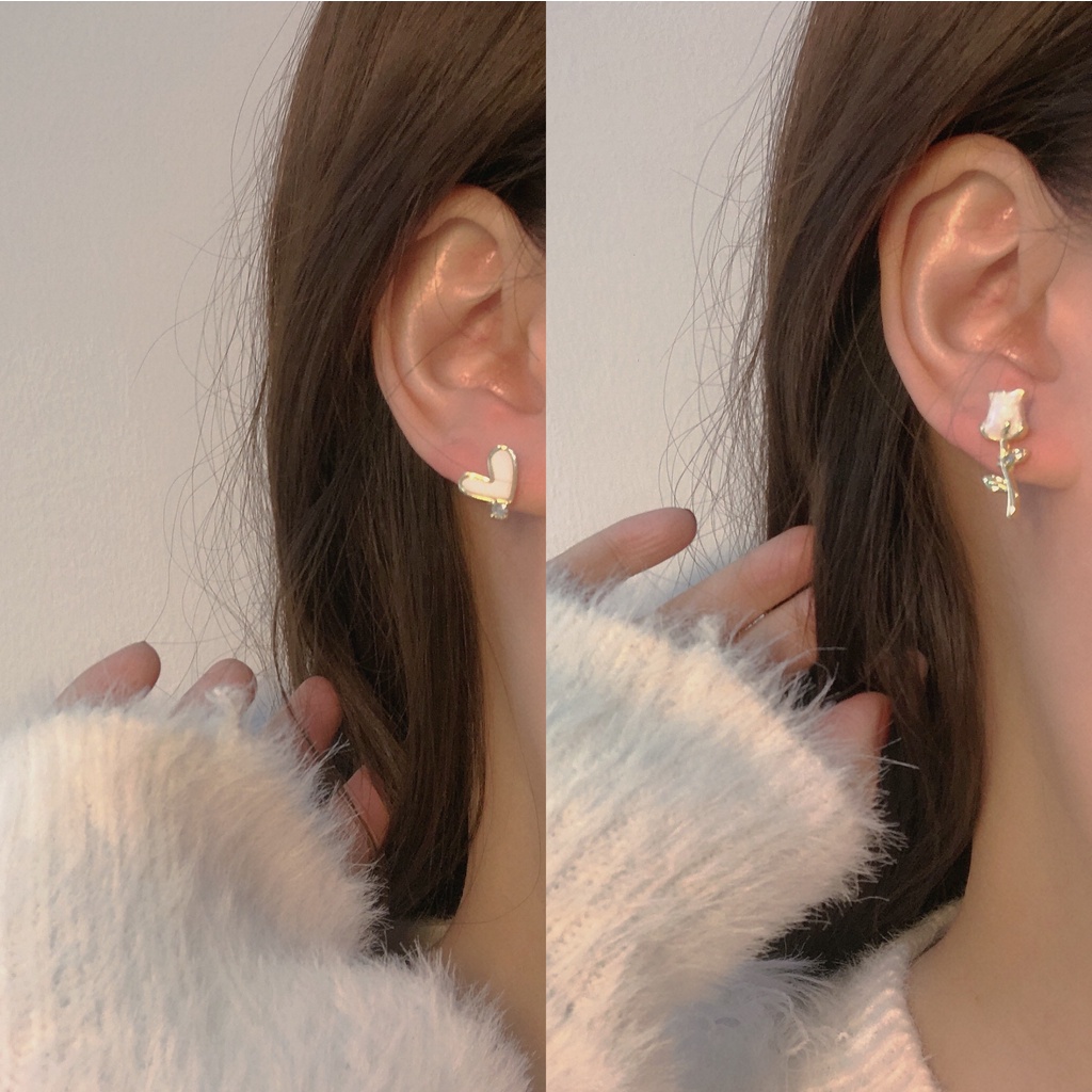 Bông Tai Hình Hoa Trắng Không Đối Xứng Phong Cách Mới 2022