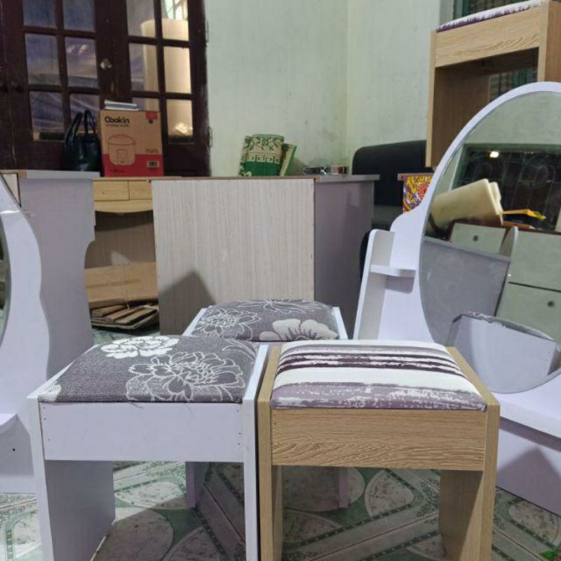 GHẾ ĐÔN BÀN TRANG ĐIỂM