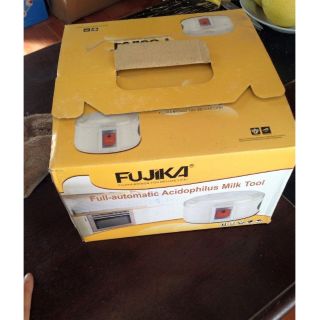 Máy làm sữa chua Fujika