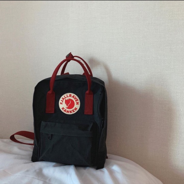 Balo Kanken Đen quai đỏ