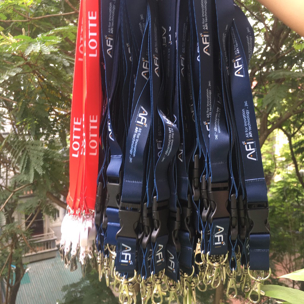 Dây đeo thẻ nhân viên cao cấp,  xưởng in thẻ nhân viên đẹo giá rẻ theo yêu cầu