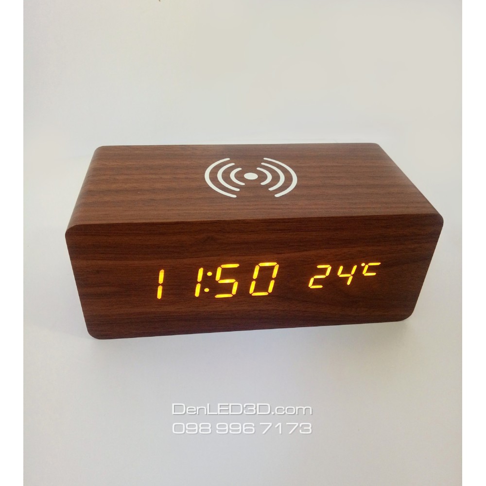 Đồng Hồ LED Để Bàn Giả Gỗ Có Sạc Không Dây Qi