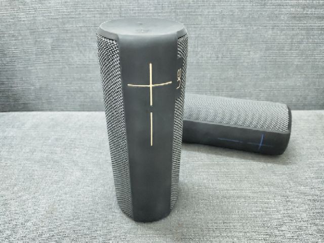 Loa di động ue megaboom