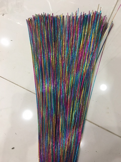 Kẽm xi cứng vừa 1 bó 50 cộng  làm hoa sen,hoa ly