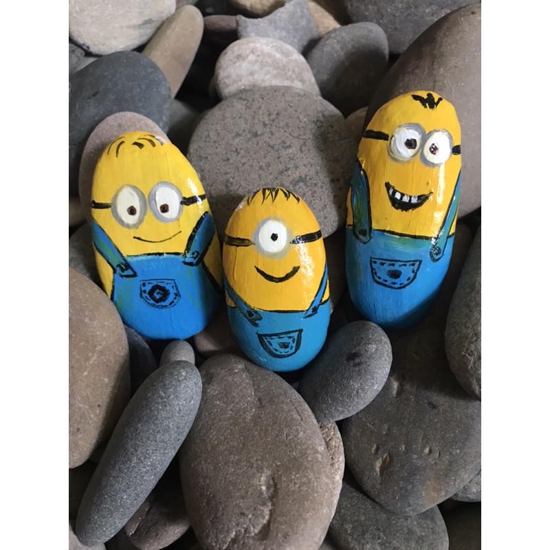 1 chú Minion đáng yêu- handmade đá cuội