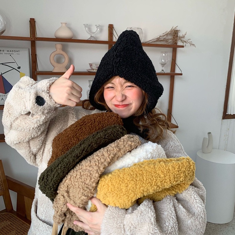 Mũ beanie lông cừu màu trơn chống gió có tai giữ ấm mùa đông cho nữ