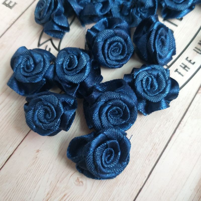 Hoa hồng trang trí , size  2cm