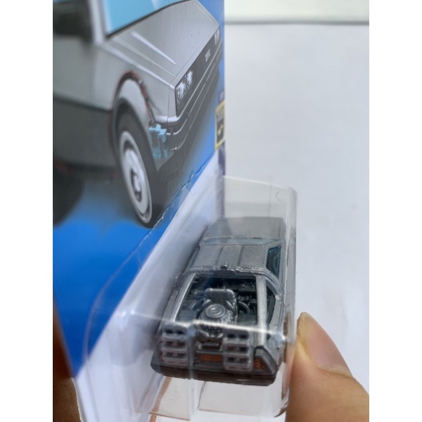 Xe Hot Wheels Back To The Future Time Machine