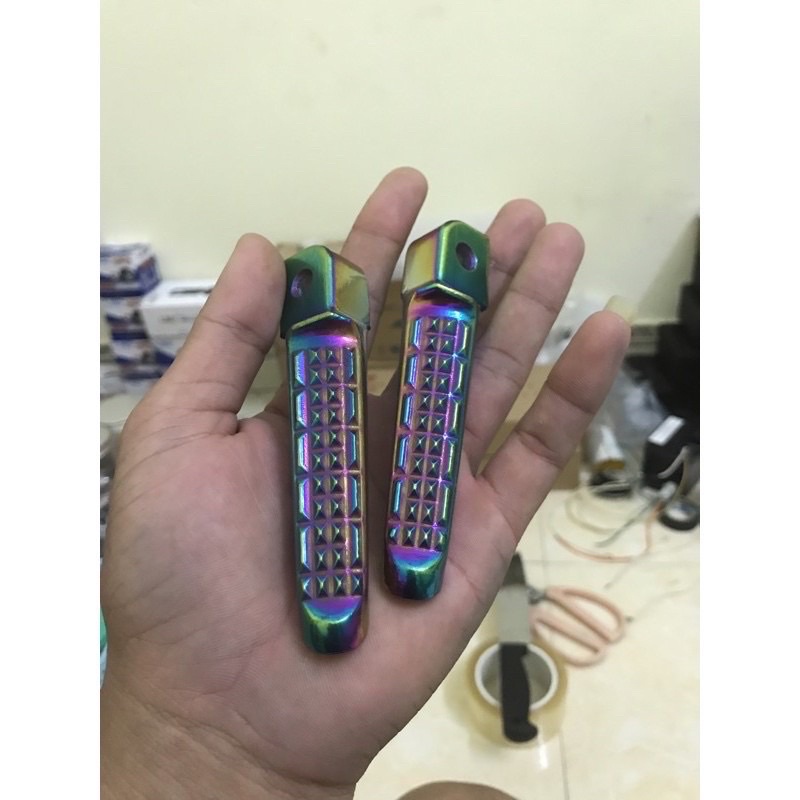 Để chân sau titan 7 màu lắp các loại xe cực đẹp