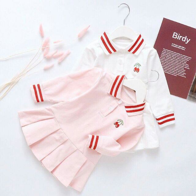 10 váy cherry