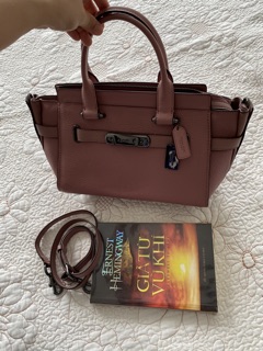Túi Coach dòng da hạt tiêu