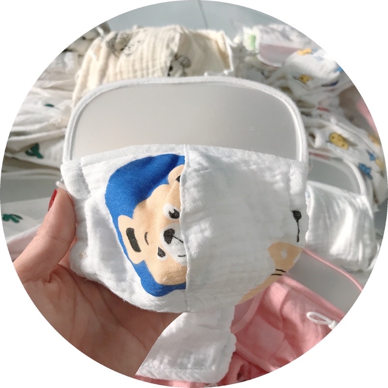Khẩu trang vải xô muslin kèm kính chắn bọt