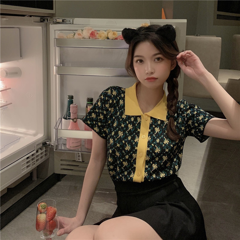 Áo nữ dệt kim tay ngắn họa tiết hoa xinh xắn phong cách retro