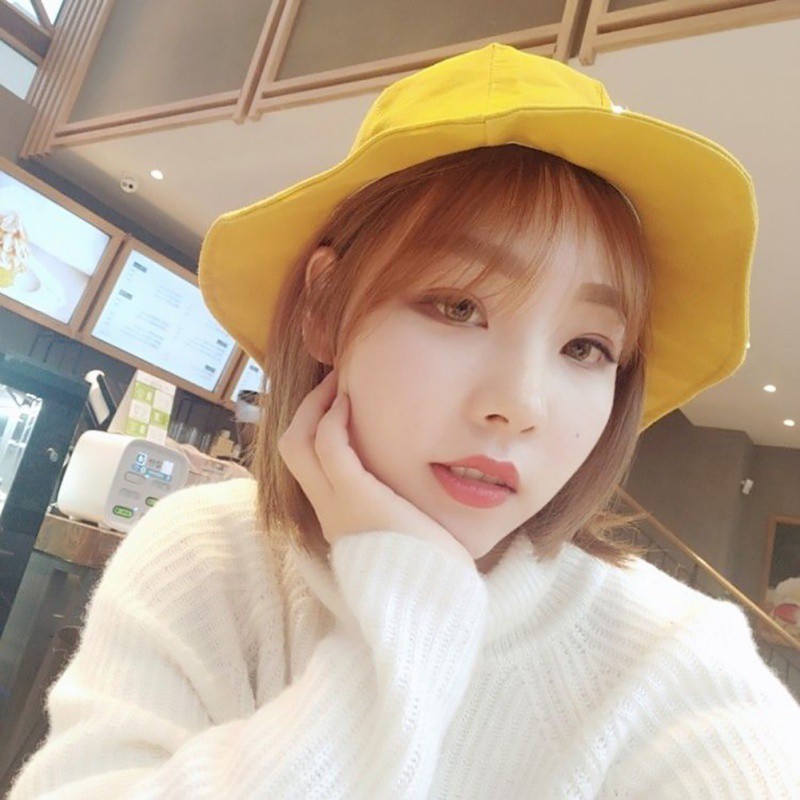 Nón Vành Rộng Thời Trang Nữ Tính