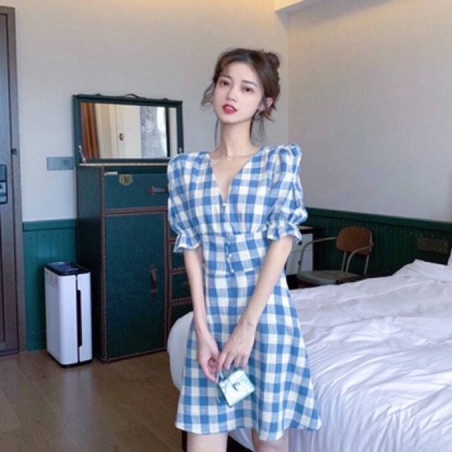 Đầm caro xanh nút bọc