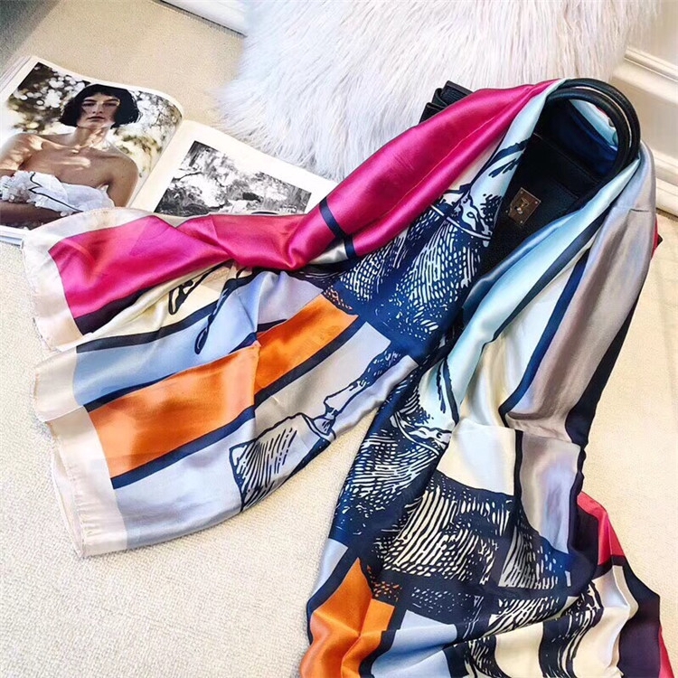 Khăn Choàng Lụa Dài Mềm Mại In Họa Tiết Ngựa Thời Trang Đi Biển Cho Nữ