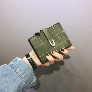 Ví kẻ ô nhỡ