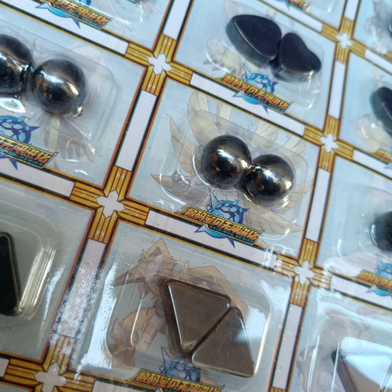 vỉ nam châm 60 viên