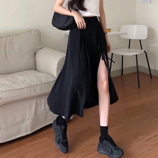 (ORDER) Chân váy đen cạp cao xẻ tà xoè dài sexy cá tính Hong Kong