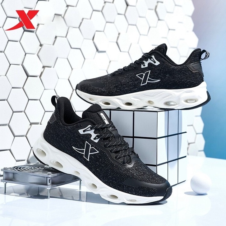 Giày Chạy Bộ Siêu Nhẹ Thoáng Khí Chất Liệu Mềm Mại Thời Trang Cho Nam Giới