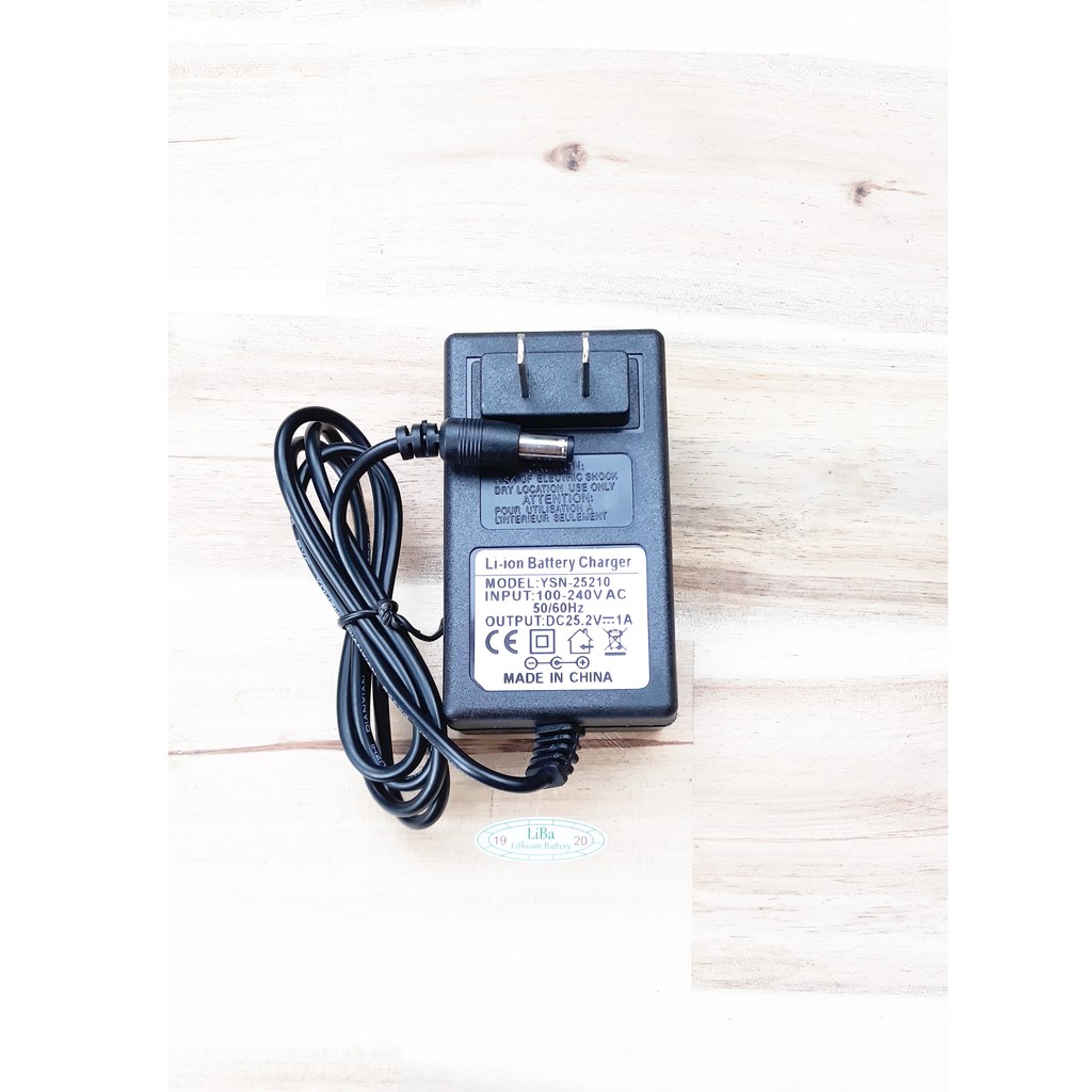 Sạc chuyên dụng pin Lithium 24V _ Liba