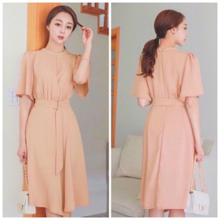 Đầm kem cổ trụ thắt eo