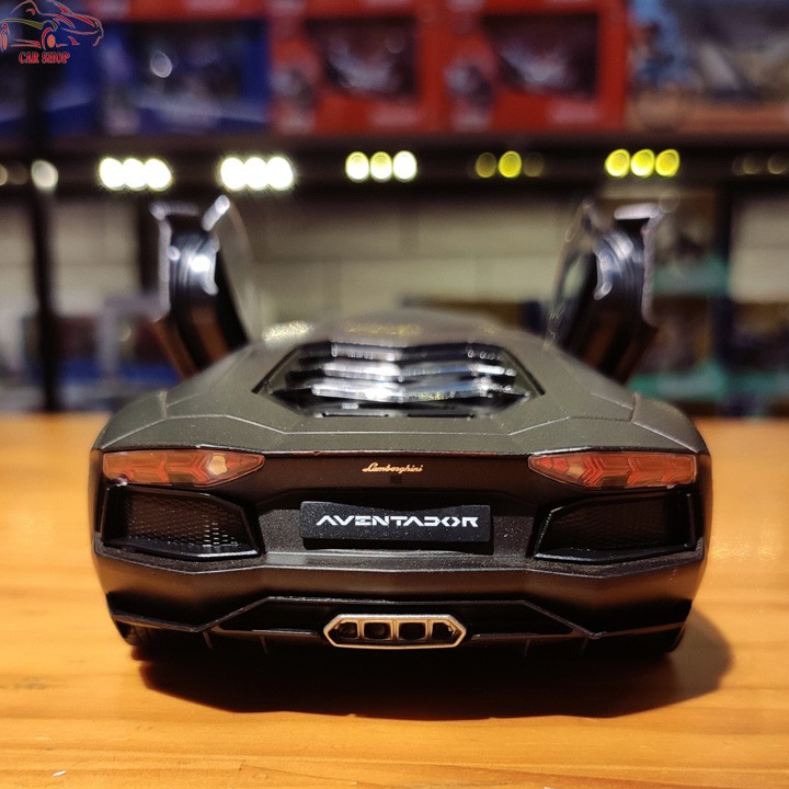 Mô hình xe hợp kim siêu xe Lamborghini Aventador LP700-4 Welly tỉ lệ 1:24 màu đen