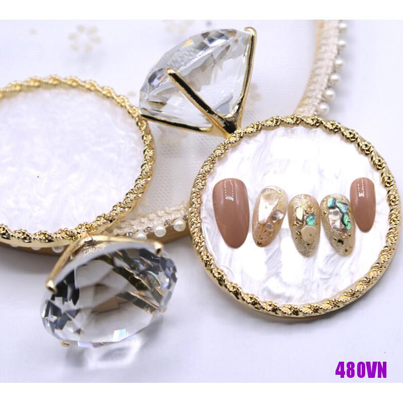 1 Giá Đỡ Lọ Sơn Móng Tay Giả Kim Cương