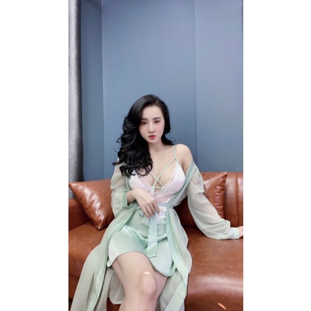 Đầm ngủ gợi cảm có mút ngực kèm áo choàng sexy xuyên thấu