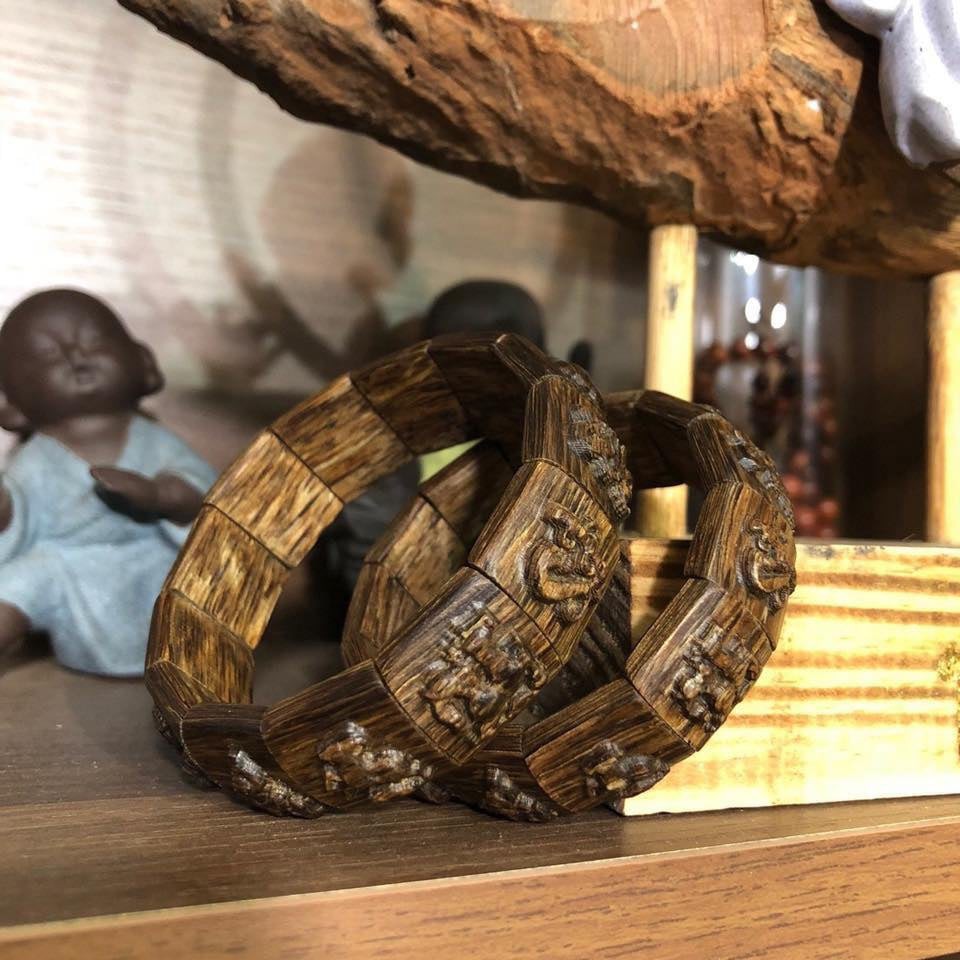 Vòng  Trầm 12 con giáp [Trầm Hương Búp Sen]