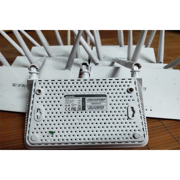 Wifi tenda F3 3 râu sử dụng tốt, phát sóng và kích sóng ổn định