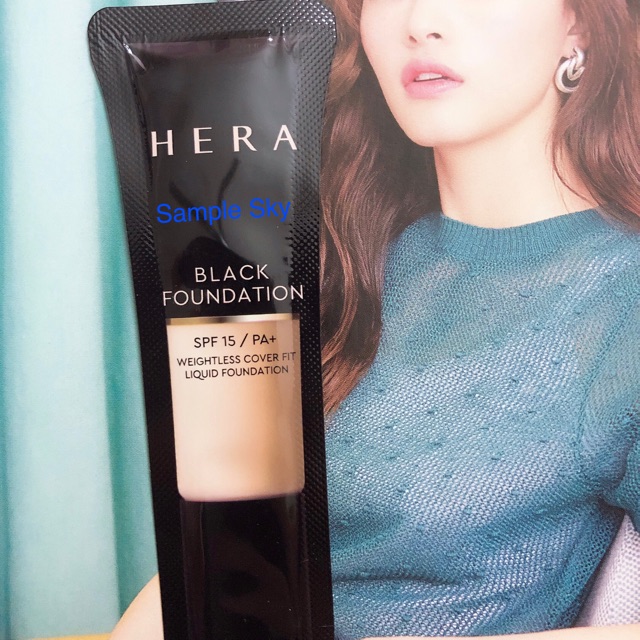 Kem nền Hera Black Foundation