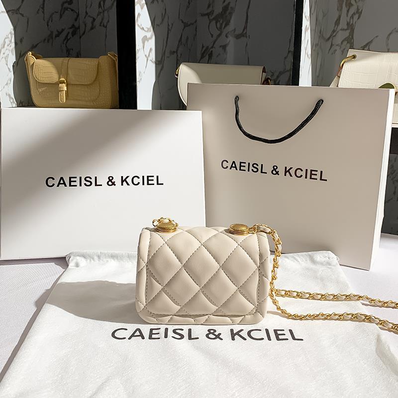 Túi Đeo Chéo Đính Đá Phối Dây Xích Thời Trang Mùa Xuân Mới 2022