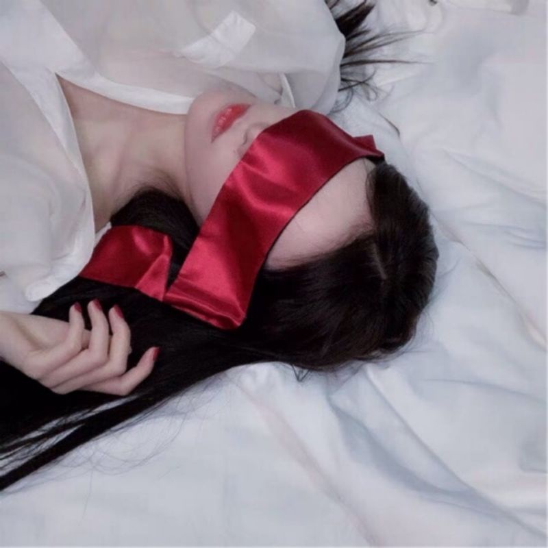 Mặt nạ che mắt sexy đen phối đỏ - phụ kiện cosplay bịt mắt phòng ngủ | BigBuy360 - bigbuy360.vn